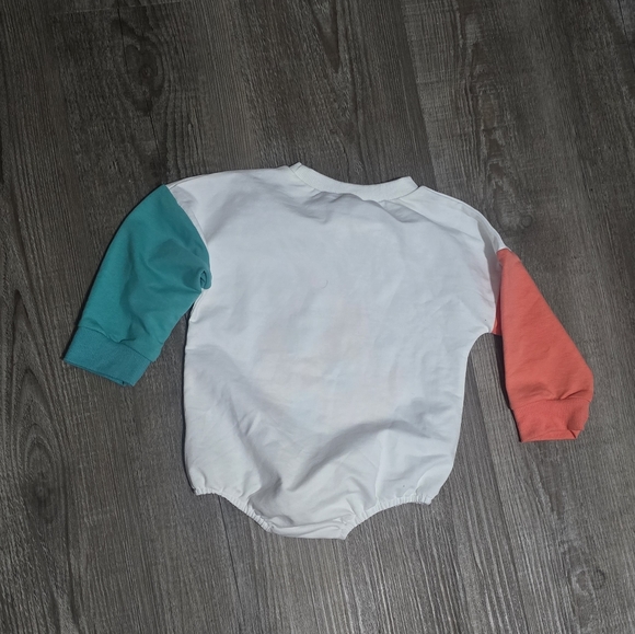 Easter onsie "thick thighs Easter vibes" white with orange and green sleeves - Picture 3 of 3